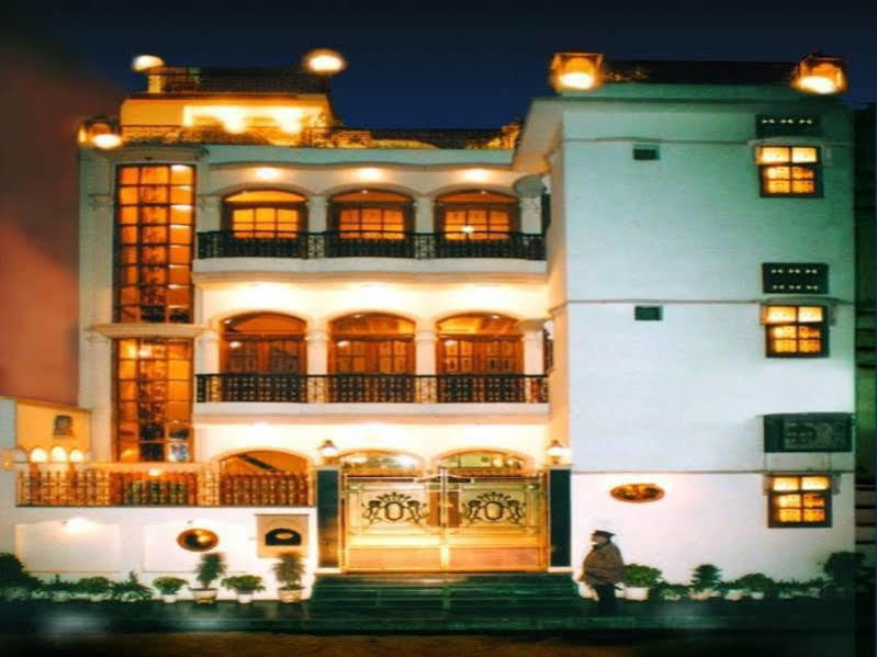 Bajaj Indian Home Stay Yeni Delhi Dış mekan fotoğraf